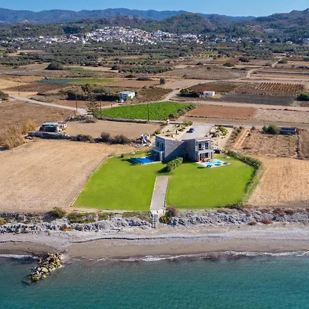 Diagoras & Attalos Villa *