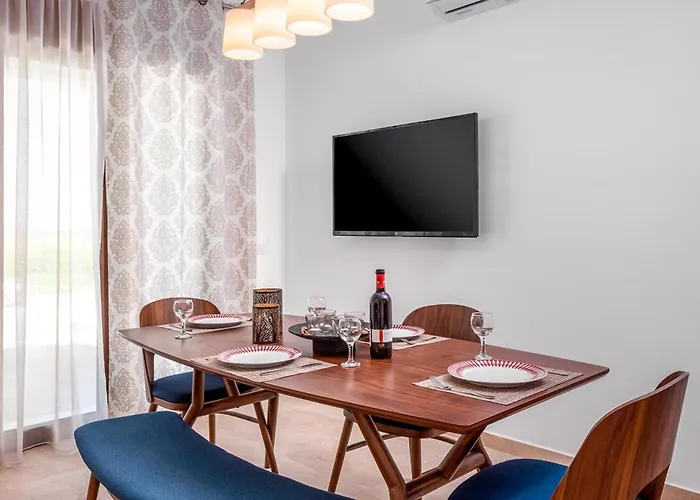 Villa Diagoras & Attalos Fánesz