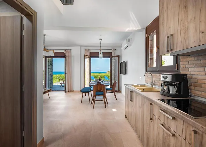 Villa Diagoras & Attalos Fánai