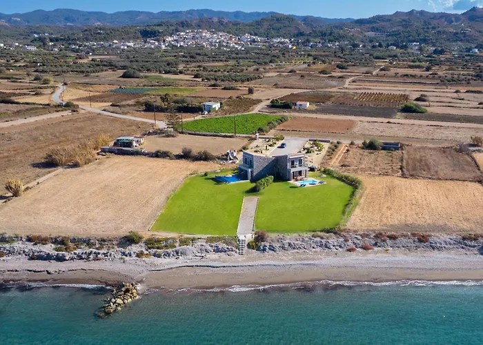 Diagoras & Attalos Villa *